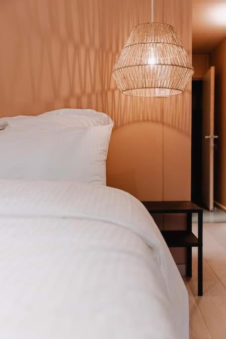 Chimay : La Chambre Doree De La Grand Place المظهر الخارجي الصورة